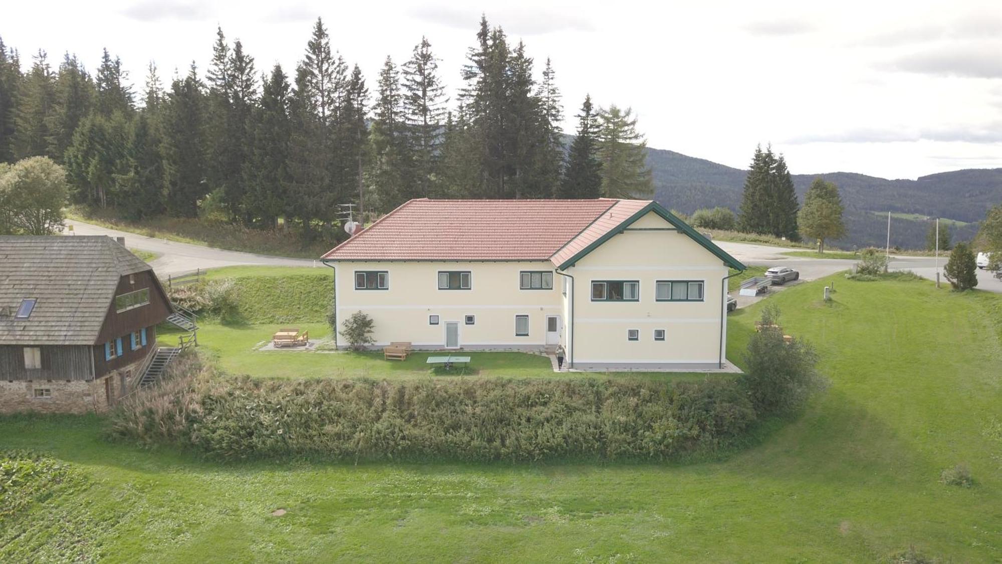 Gaestehaus Hebalm, Family & Friends Auf 900 M2 Wohnflaeche Erleben, Alleinnutzung Moeglich Pack 外观 照片